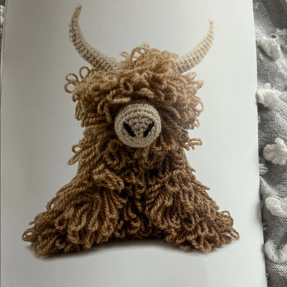 TOFT Morag the highland cow crochet kit - Picture 4 of 4